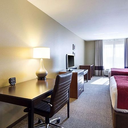 Comfort Suites & Conference Center Worthington Екстер'єр фото