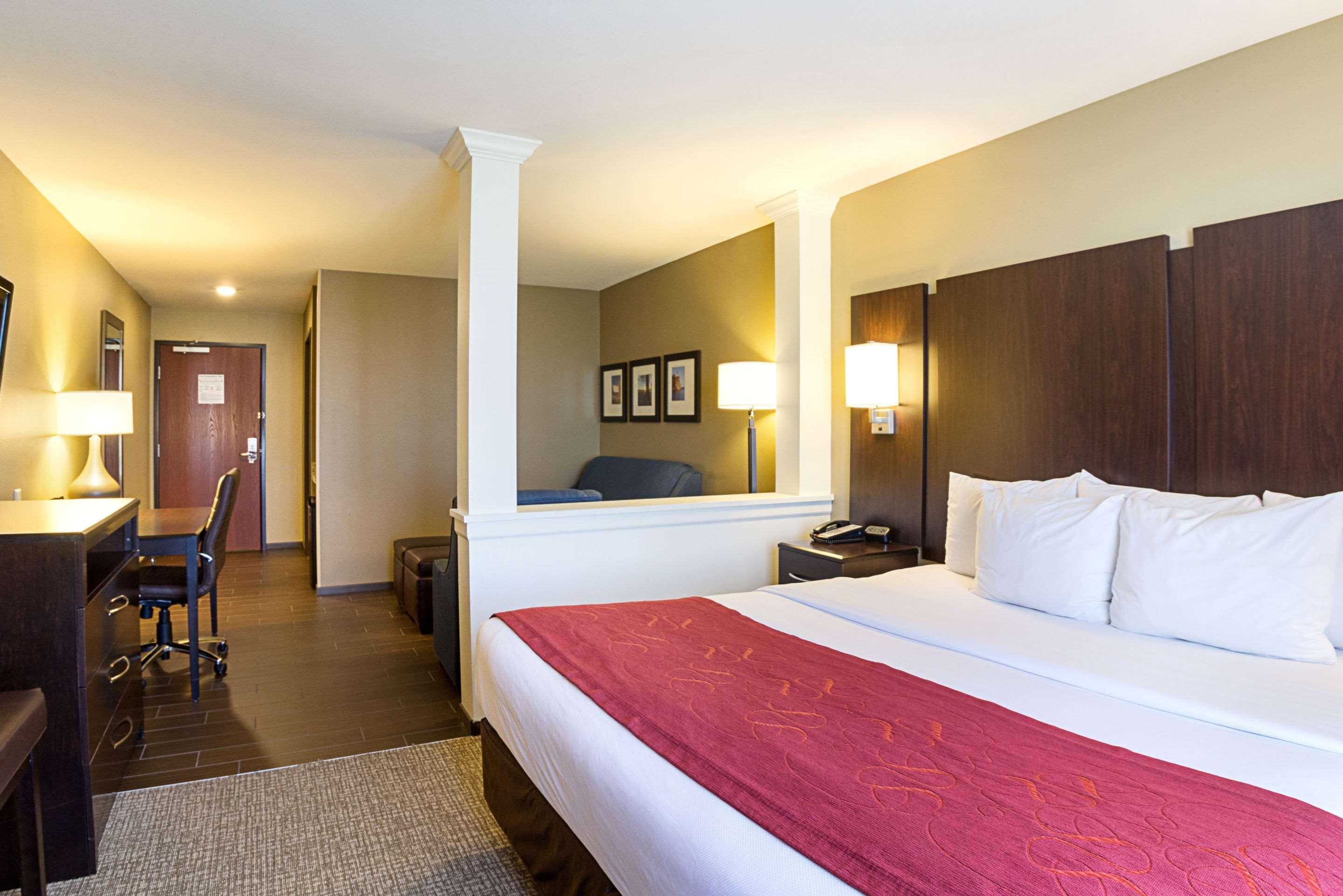 Comfort Suites & Conference Center Worthington Екстер'єр фото