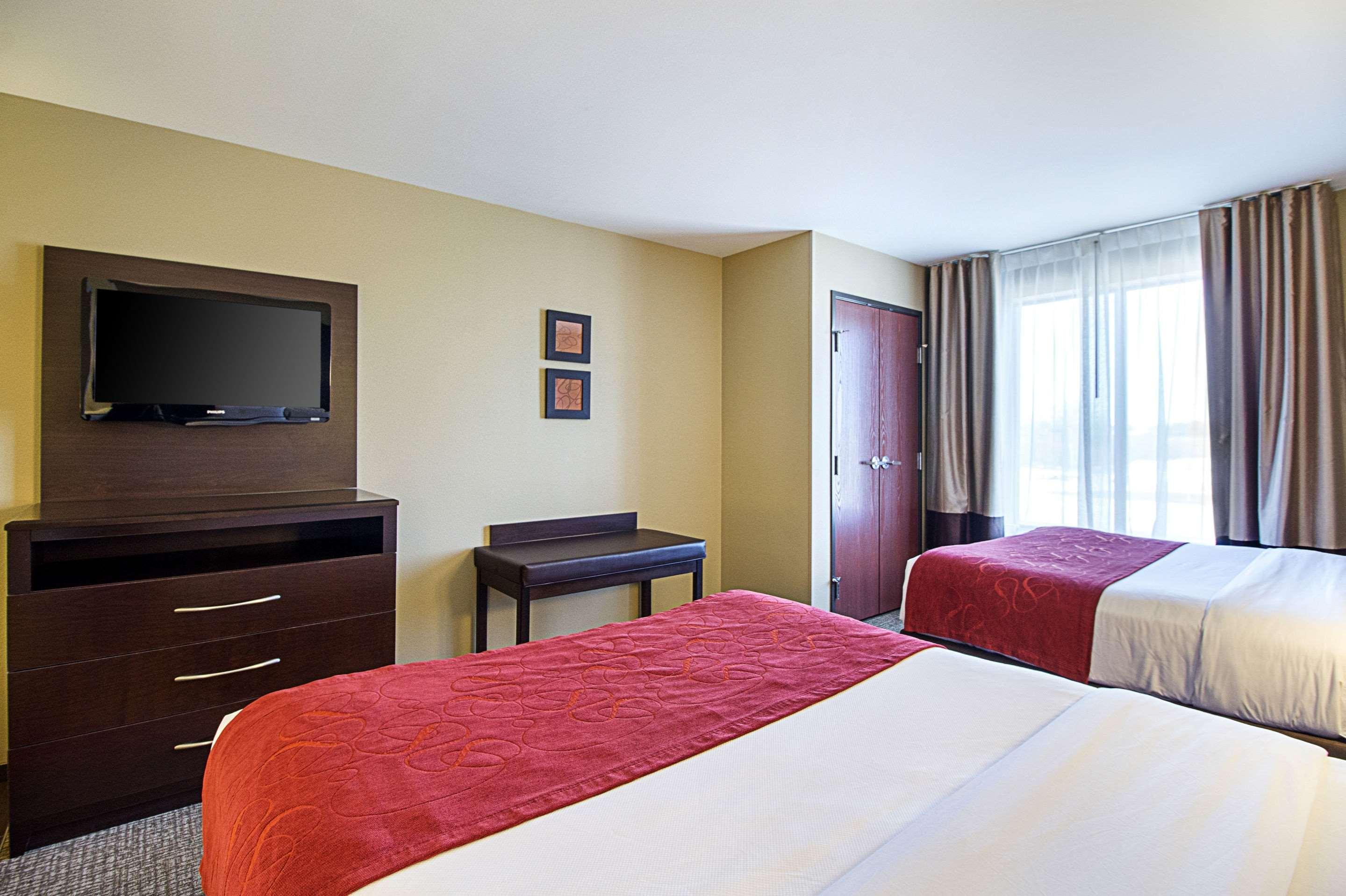Comfort Suites & Conference Center Worthington Екстер'єр фото