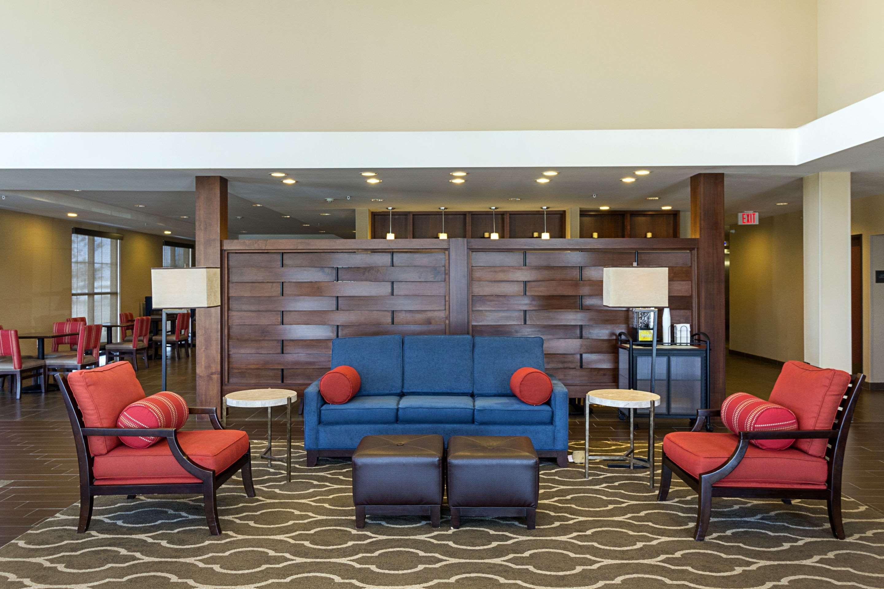 Comfort Suites & Conference Center Worthington Екстер'єр фото