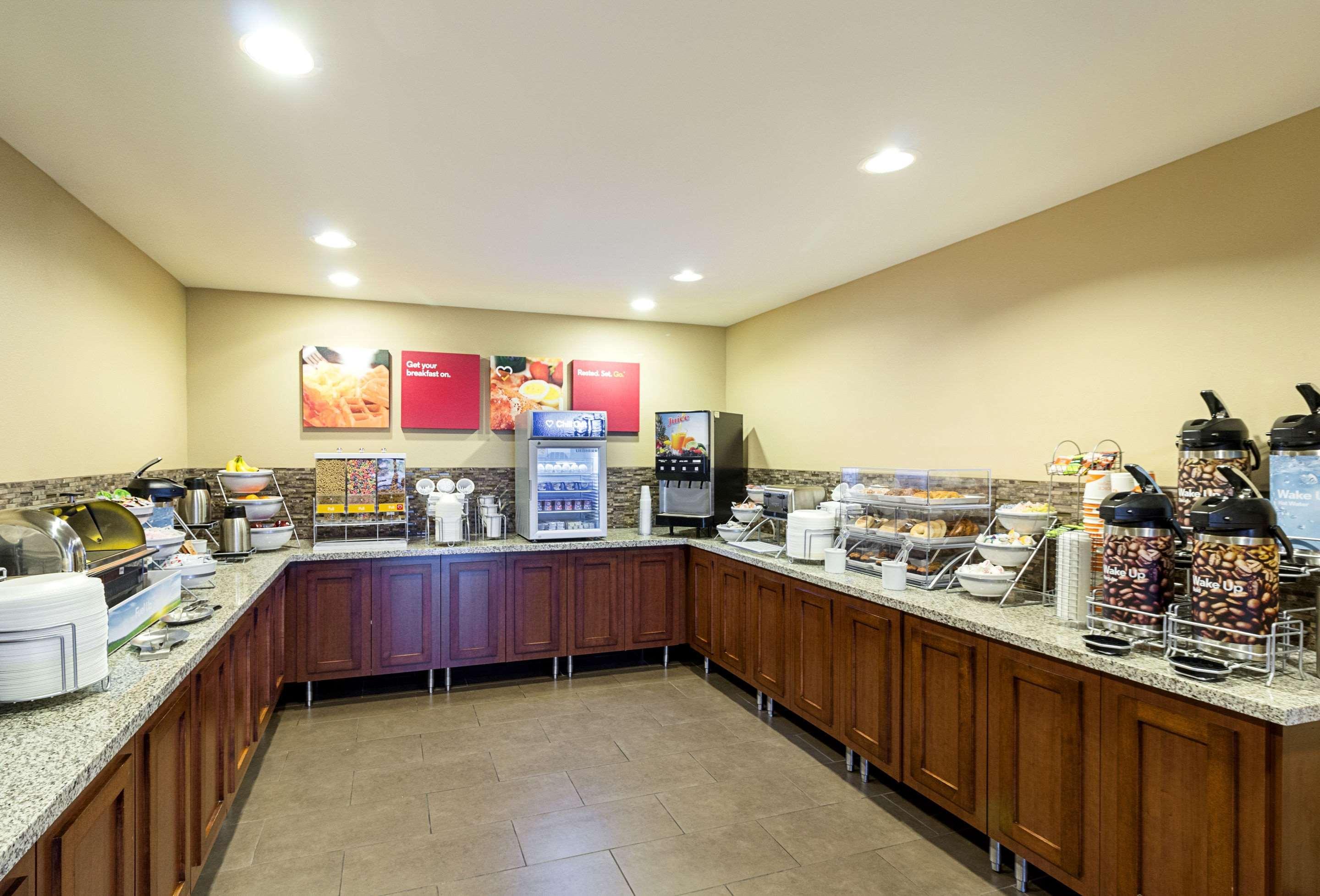 Comfort Suites & Conference Center Worthington Екстер'єр фото
