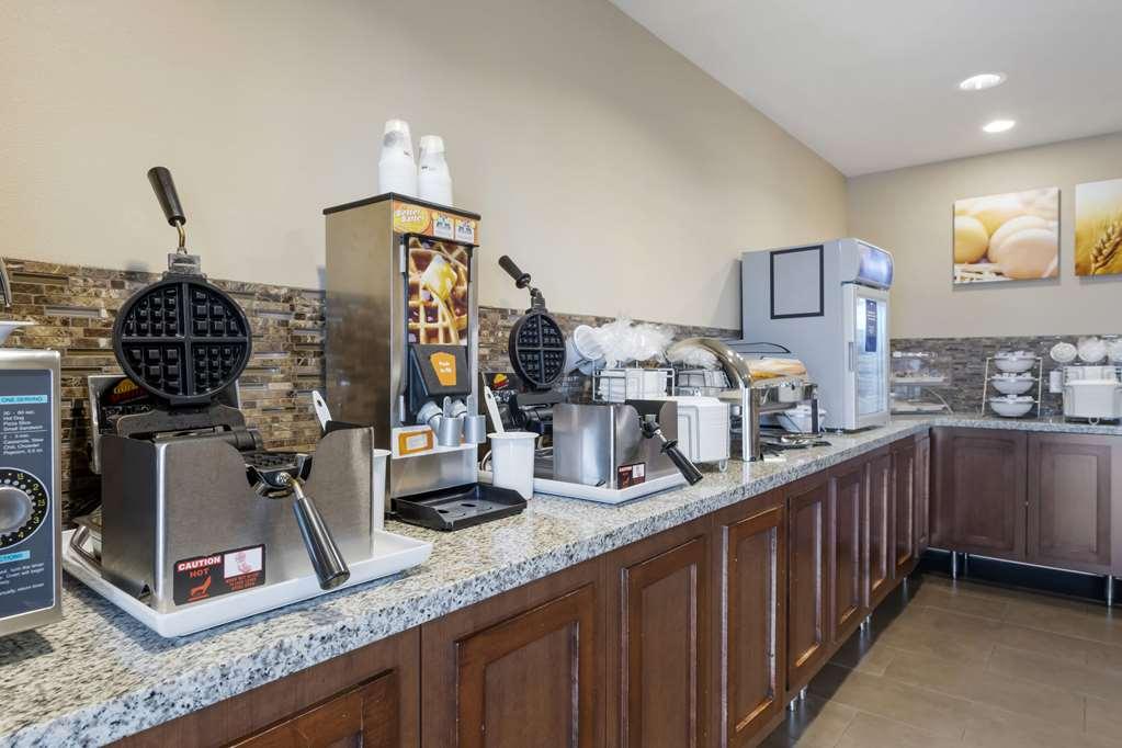 Comfort Suites & Conference Center Worthington Екстер'єр фото